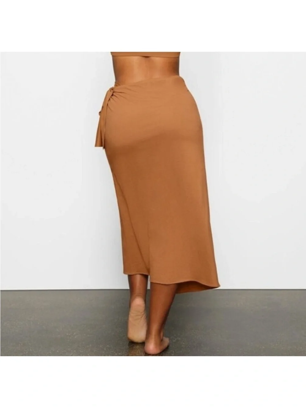 SKIMS Sarong NWT in Ochre tan color size 2xl